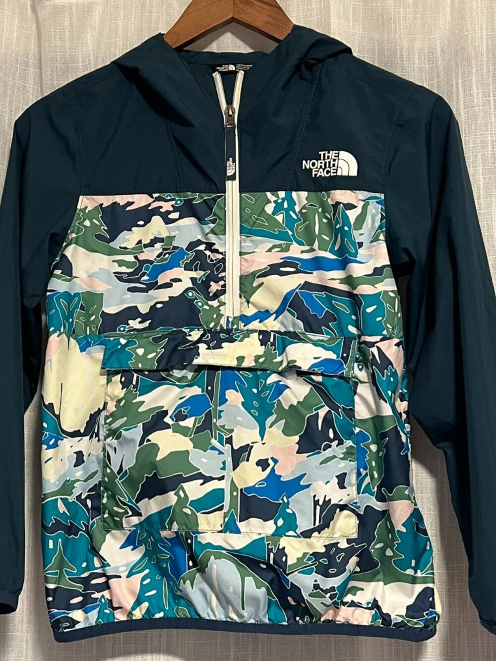 North Face Fanorak Packable Windbreaker Lightweight Hood Size Youth Jr 10/12
